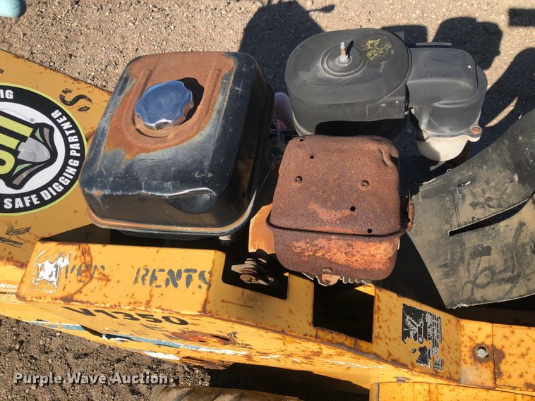 image for item DI7347 2000 Vermeer V1350  trencher