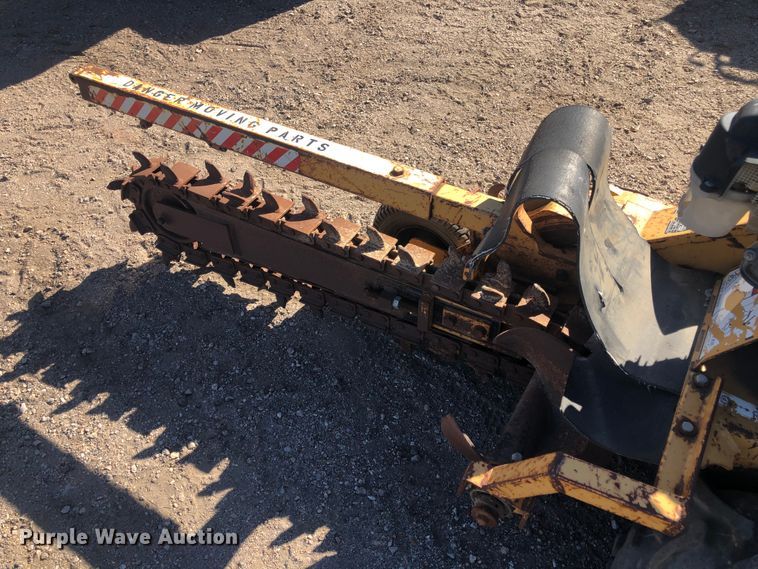 image for item DI7347 2000 Vermeer V1350  trencher