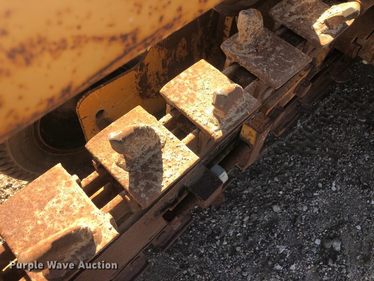 image for item DI7347 2000 Vermeer V1350  trencher