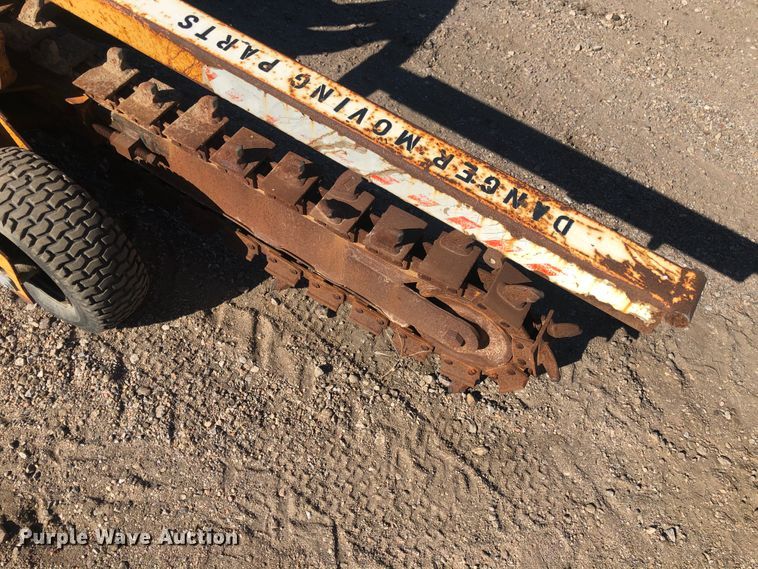 image for item DI7347 2000 Vermeer V1350  trencher