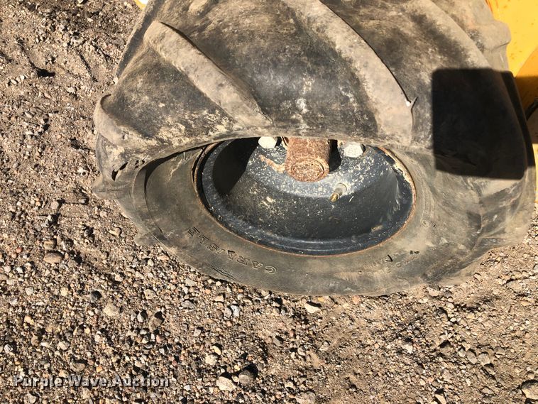 image for item DI7347 2000 Vermeer V1350  trencher