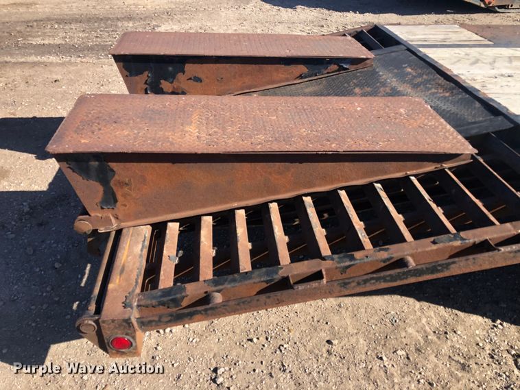 image for item DI7348 2013 PJ LD30GN equipment trailer