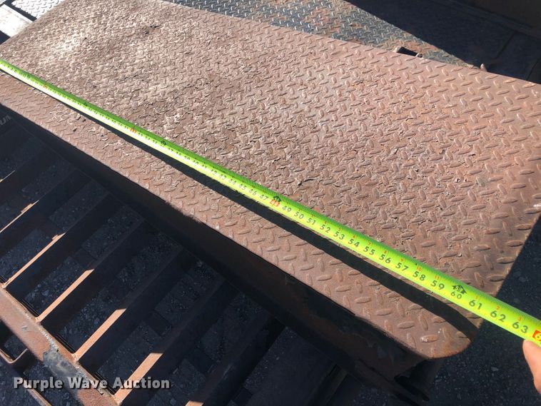 image for item DI7348 2013 PJ LD30GN equipment trailer