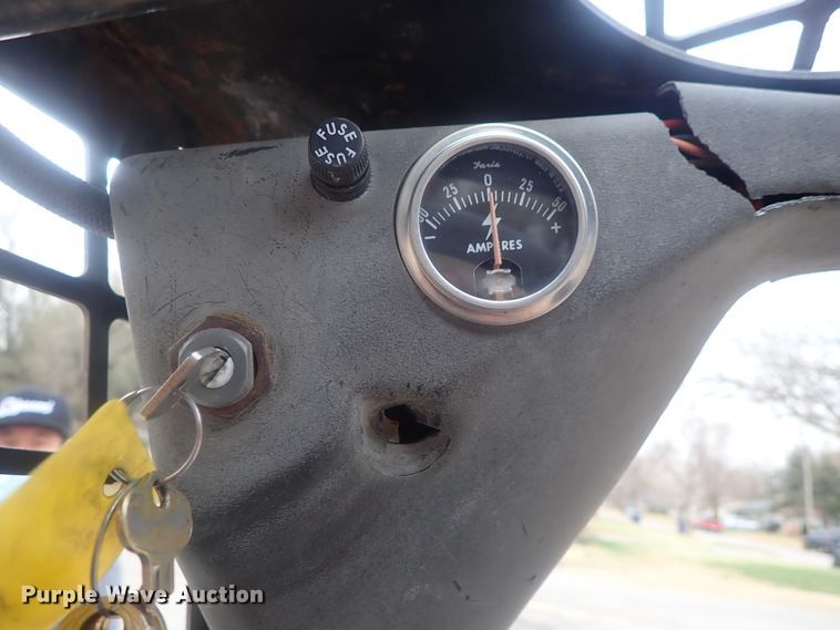 image for item DI7360 Bobcat 530  skid steer loader