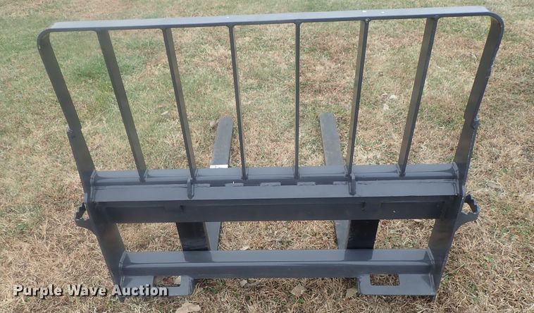 image for item DI7364 Case New Holland skid steer pallet forks