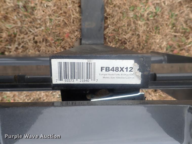 image for item DI7364 Case New Holland skid steer pallet forks