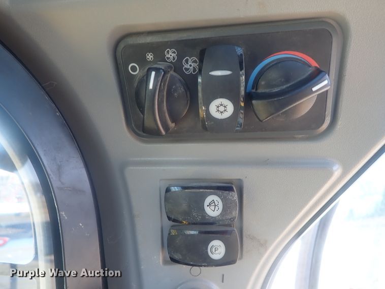 image for item DI7376 2014 Caterpillar 279D  tracked skid steer loader