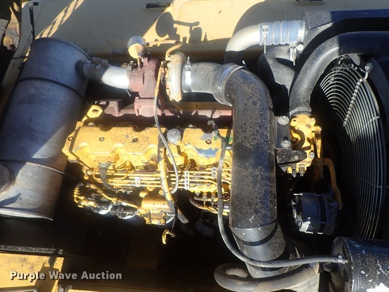 image for item DI7414 2005 John Deere 330C LC  excavator