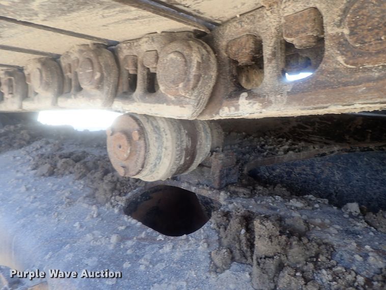 image for item DI7414 2005 John Deere 330C LC  excavator