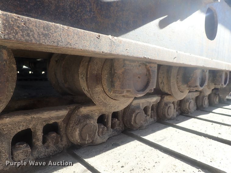 image for item DI7414 2005 John Deere 330C LC  excavator