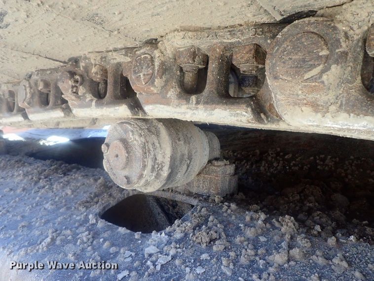 image for item DI7414 2005 John Deere 330C LC  excavator