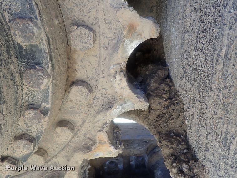 image for item DI7414 2005 John Deere 330C LC  excavator