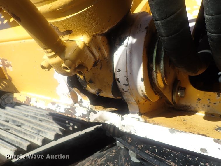 image for item DI7414 2005 John Deere 330C LC  excavator