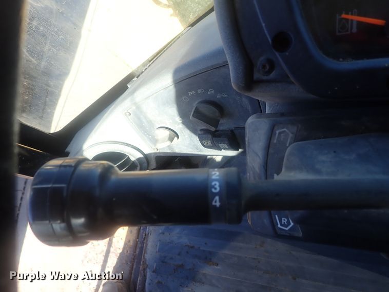 image for item DI7415 2004 Caterpillar 938G  wheel loader