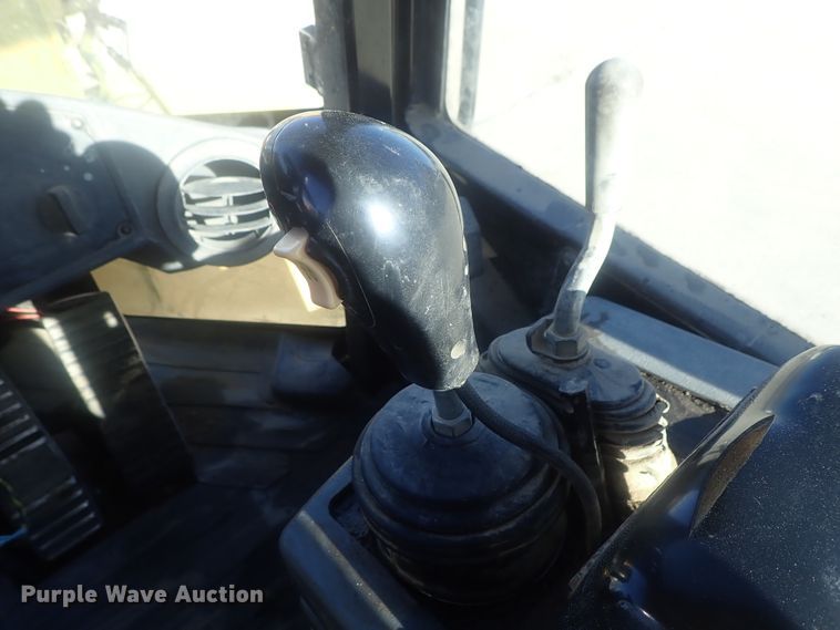 image for item DI7415 2004 Caterpillar 938G  wheel loader