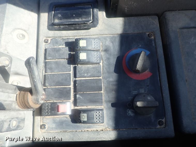 image for item DI7415 2004 Caterpillar 938G  wheel loader