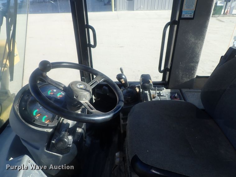 image for item DI7415 2004 Caterpillar 938G  wheel loader