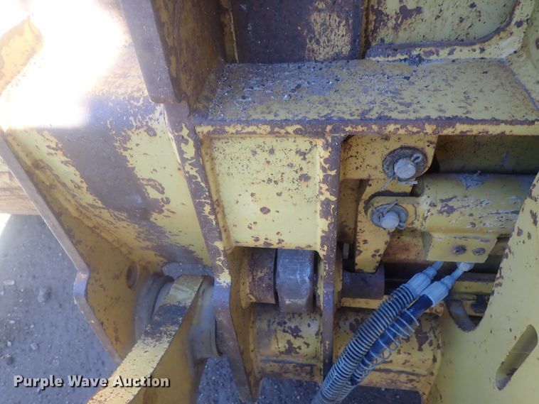image for item DI7415 2004 Caterpillar 938G  wheel loader