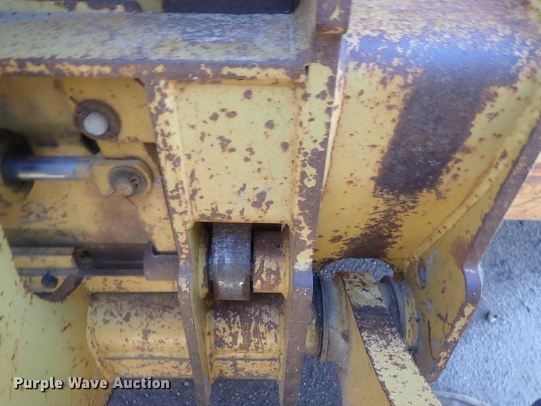 image for item DI7415 2004 Caterpillar 938G  wheel loader