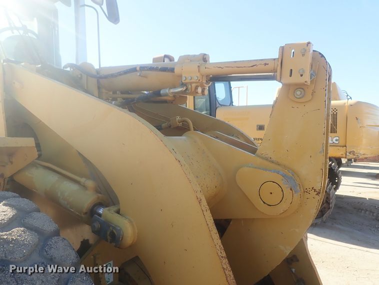 image for item DI7415 2004 Caterpillar 938G  wheel loader