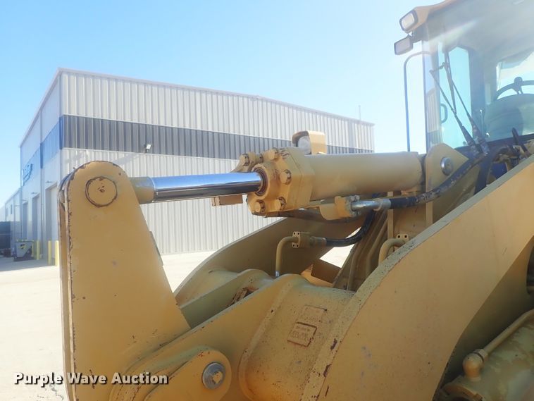image for item DI7415 2004 Caterpillar 938G  wheel loader