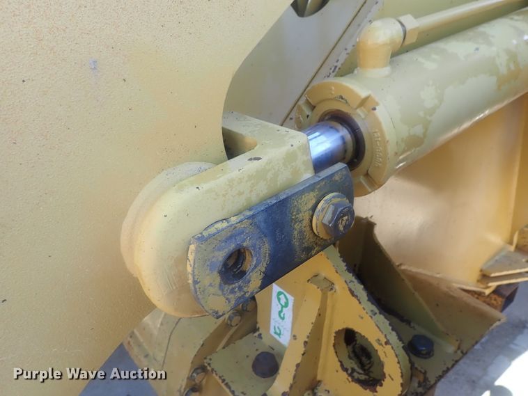 image for item DI7415 2004 Caterpillar 938G  wheel loader