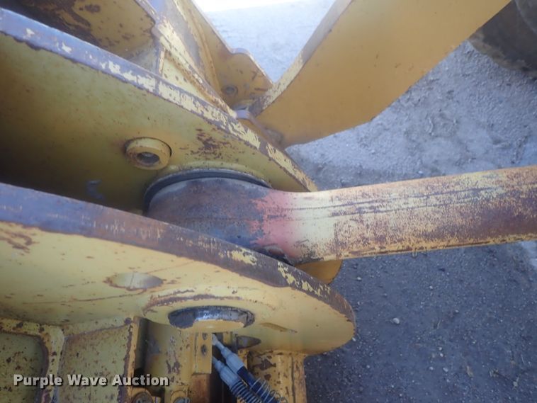 image for item DI7415 2004 Caterpillar 938G  wheel loader