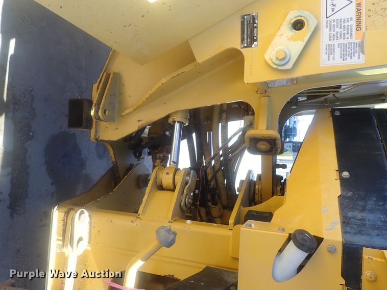 image for item DI7415 2004 Caterpillar 938G  wheel loader