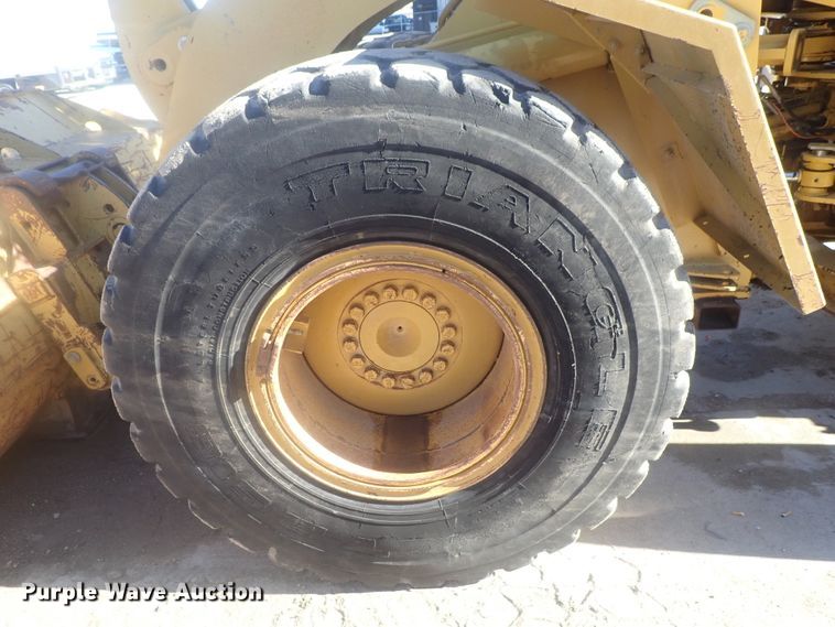 image for item DI7415 2004 Caterpillar 938G  wheel loader