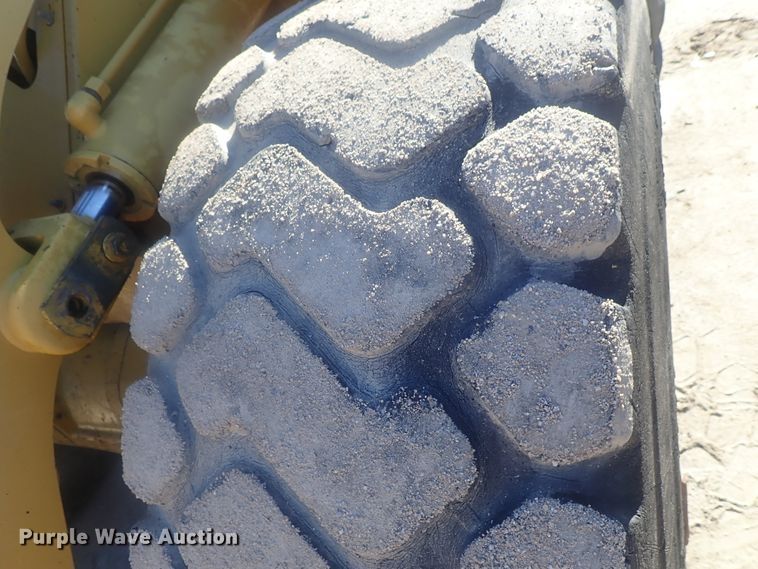 image for item DI7415 2004 Caterpillar 938G  wheel loader