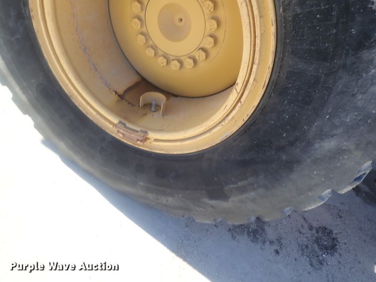 image for item DI7415 2004 Caterpillar 938G  wheel loader