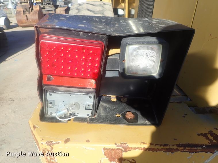 image for item DI7415 2004 Caterpillar 938G  wheel loader