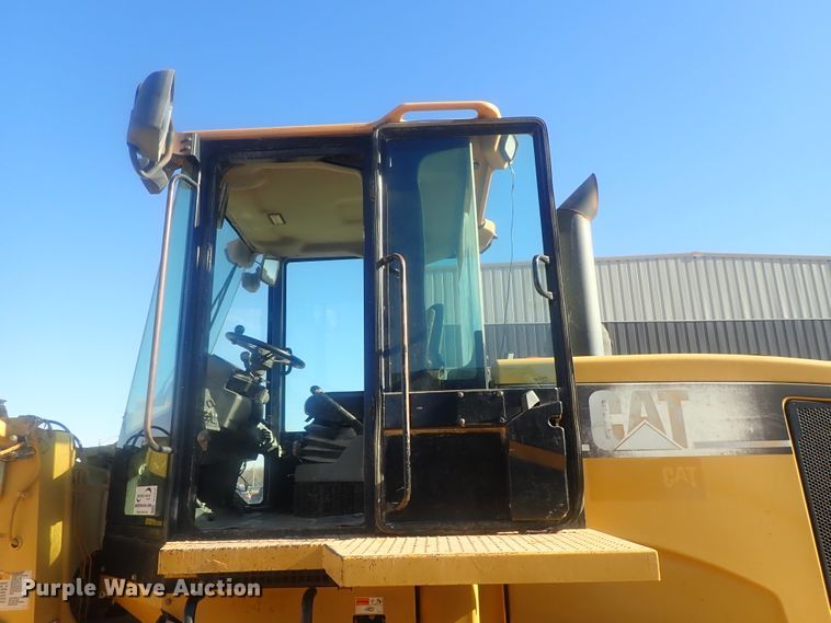 image for item DI7415 2004 Caterpillar 938G  wheel loader