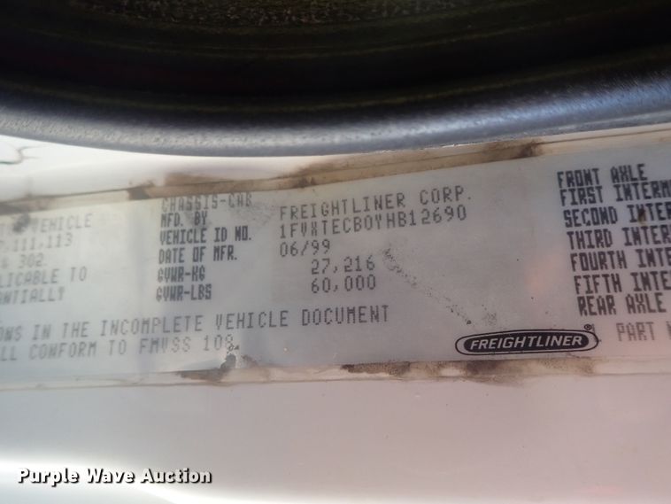 image for item DI7422 2000 Freightliner FL112  dump truck