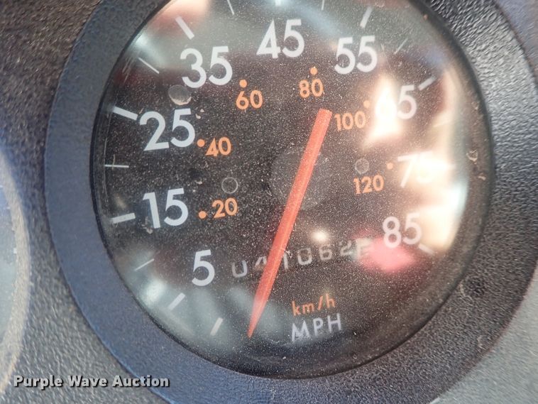 image for item DI7422 2000 Freightliner FL112  dump truck