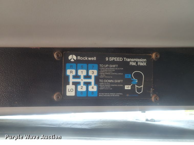 image for item DI7422 2000 Freightliner FL112  dump truck