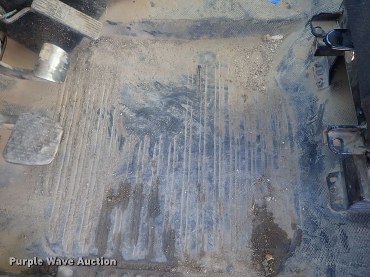 image for item DI7422 2000 Freightliner FL112  dump truck