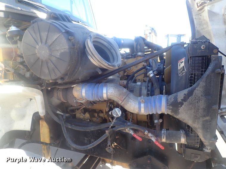 image for item DI7422 2000 Freightliner FL112  dump truck