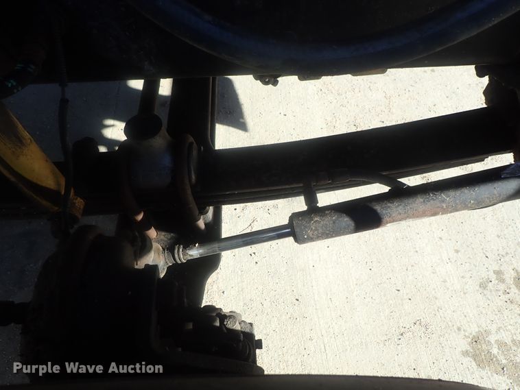 image for item DI7422 2000 Freightliner FL112  dump truck