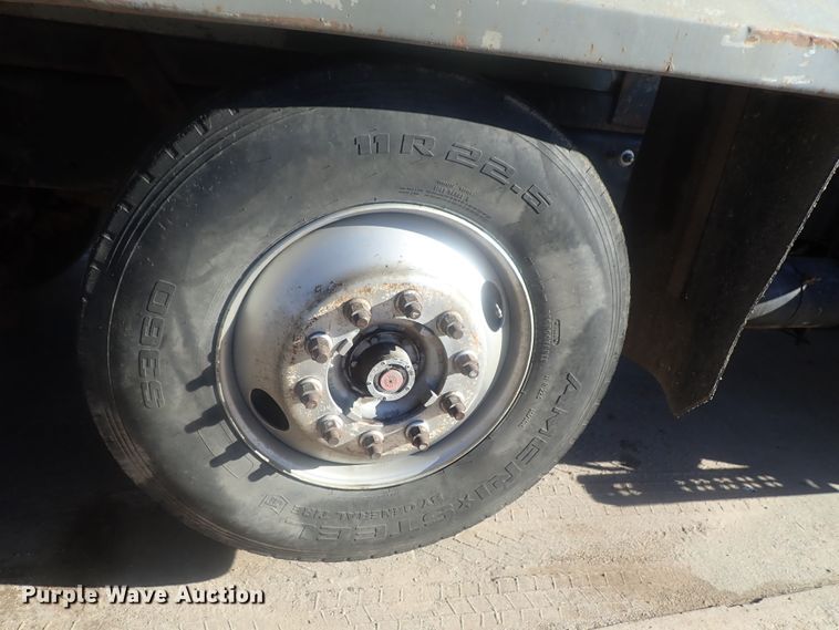 image for item DI7422 2000 Freightliner FL112  dump truck