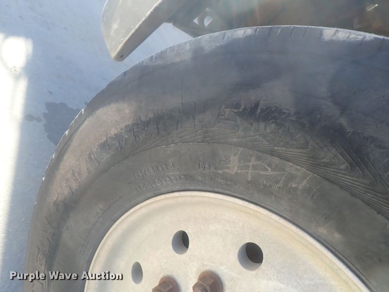 image for item DI7422 2000 Freightliner FL112  dump truck