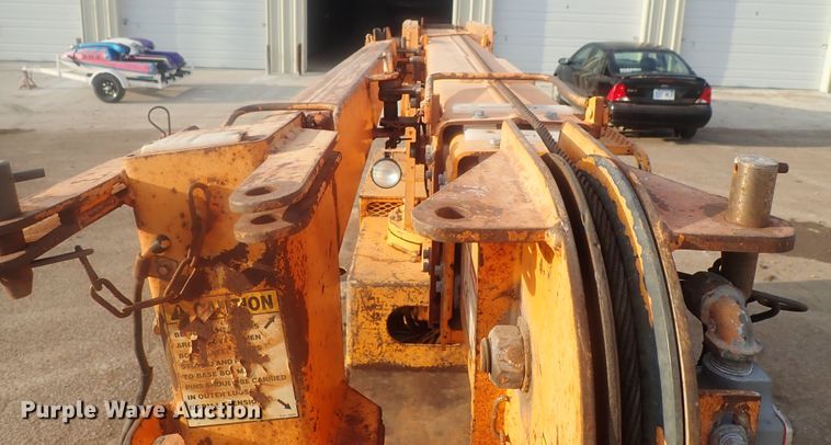 image for item DI7454 Broderson IC-35-2B  crane