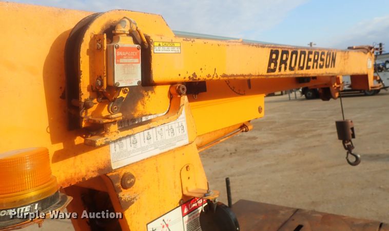 image for item DI7454 Broderson IC-35-2B  crane