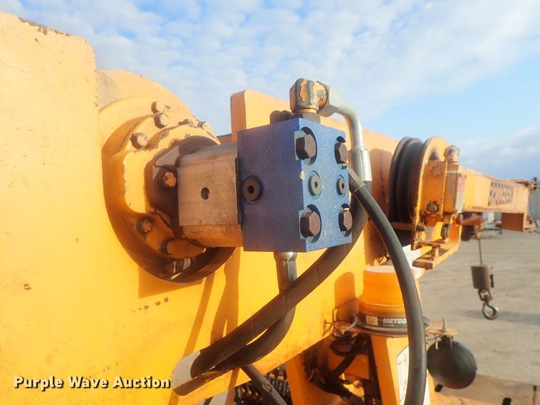 image for item DI7454 Broderson IC-35-2B  crane