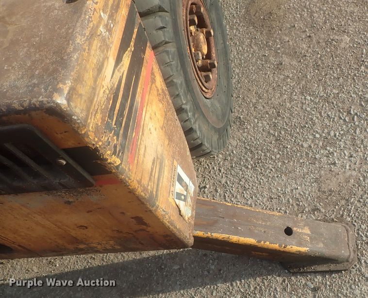 image for item DI7454 Broderson IC-35-2B  crane