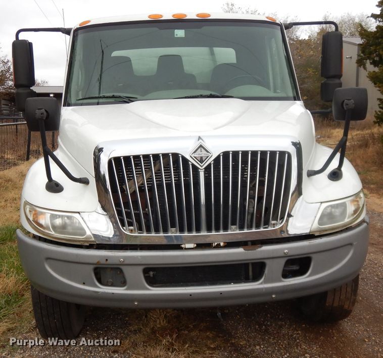 image for item DI8054 2008 International 4300  fuel truck