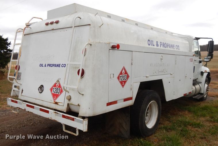 image for item DI8054 2008 International 4300  fuel truck