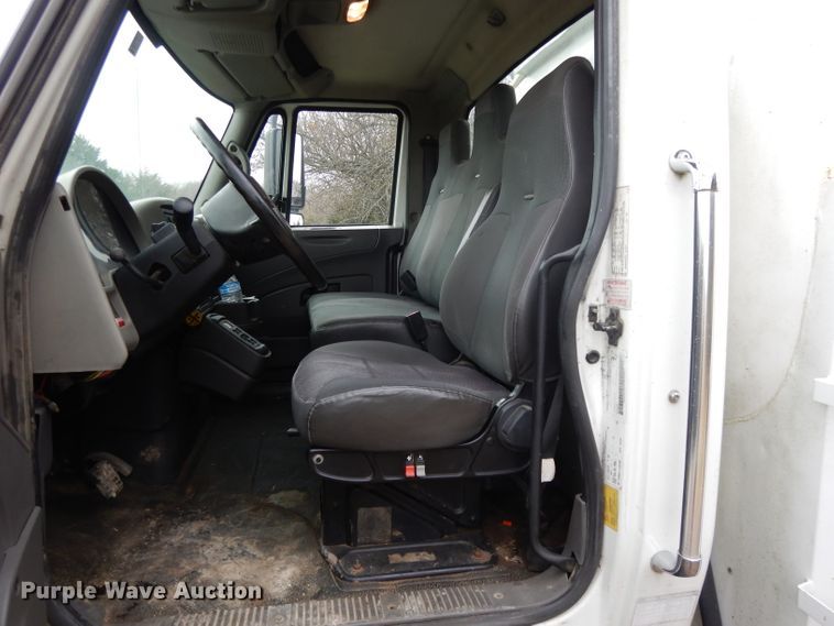 image for item DI8054 2008 International 4300  fuel truck