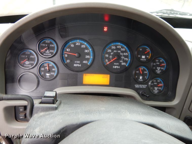 image for item DI8054 2008 International 4300  fuel truck