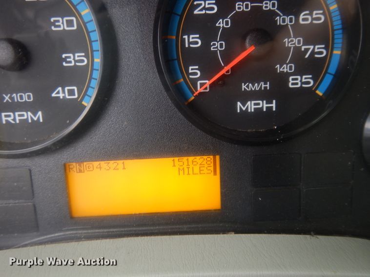 image for item DI8054 2008 International 4300  fuel truck